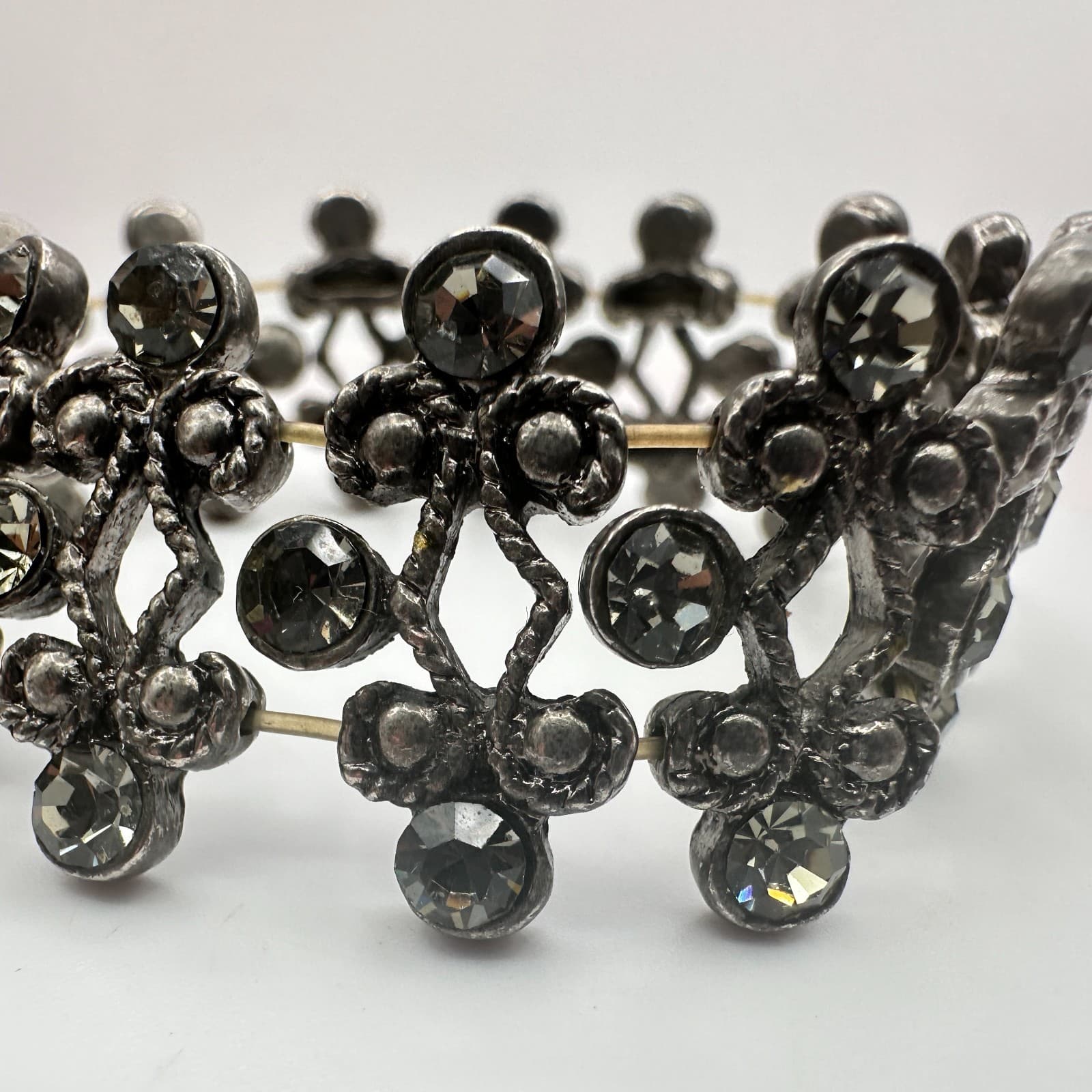Vintage 90s Gunmetal Gray Glass Stretch Bracelet Boho Statement Cuff Jewelry Y2K - Thumbnail 4