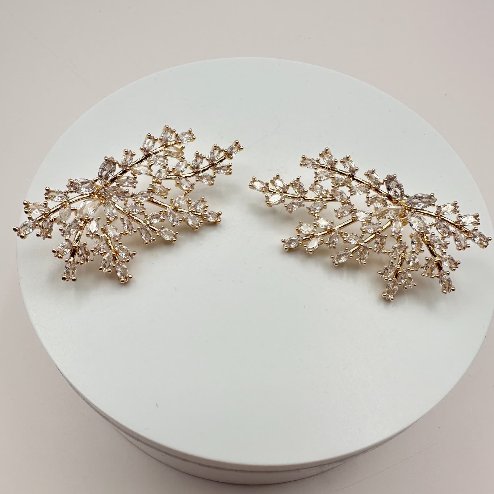 Vintage Y2K Gold Tone Branch Marquise Clear Rhinestone Crawler Earrings Jewelry - Thumbnail 3
