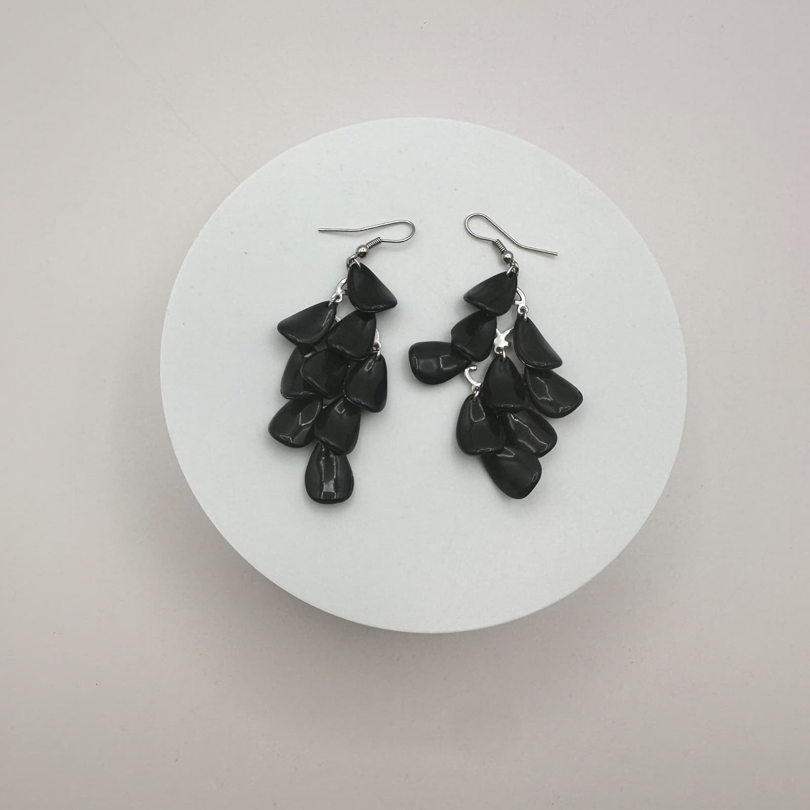 Vintage 90s Silver Tone Black Pebble Dangle Earrings Retro Women's Jewelry Y2K - Thumbnail 2