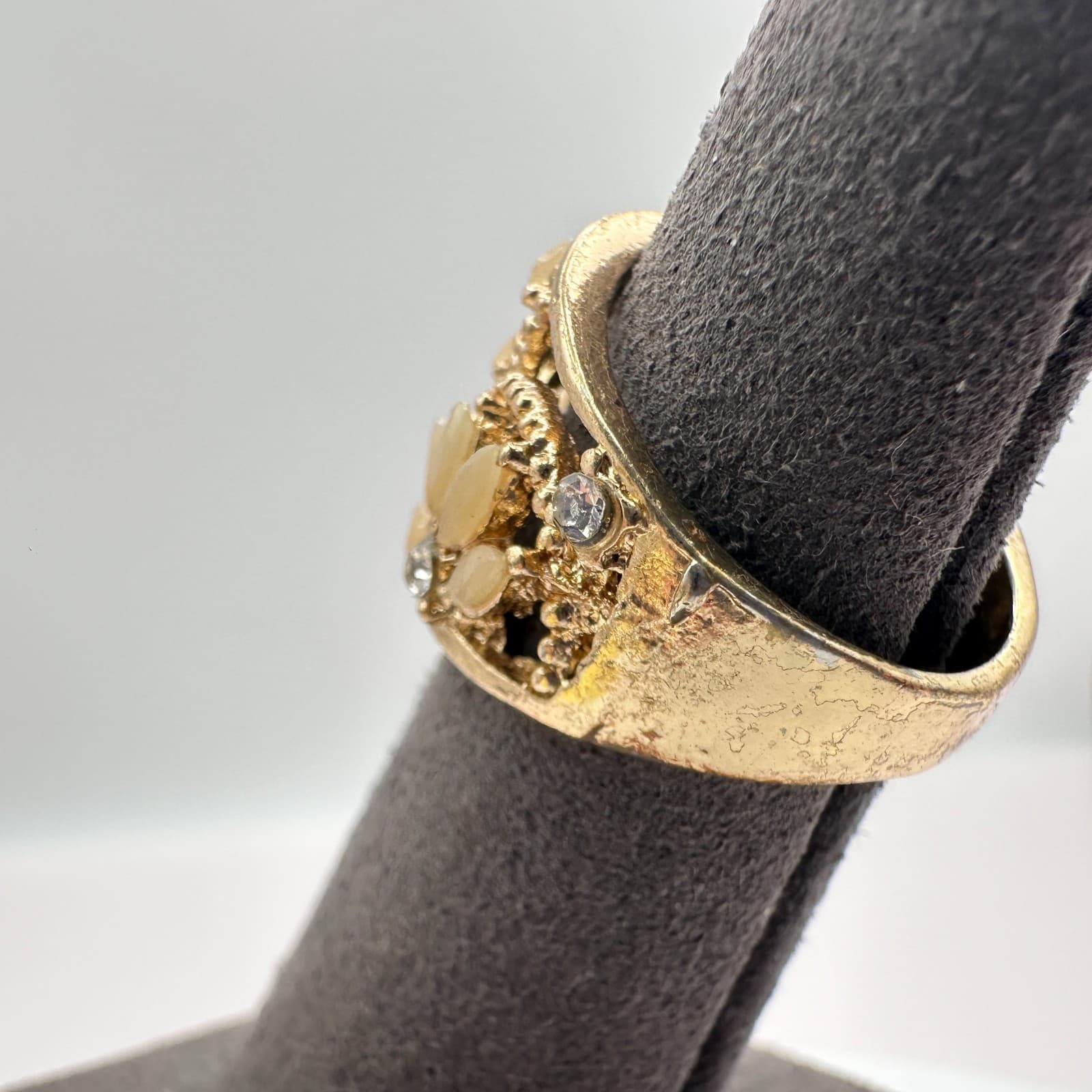 Vintage Y2K Gold Tone Floral Ring Cream Marquise Beaded Rhinestone Boho Jewelry - Thumbnail 5