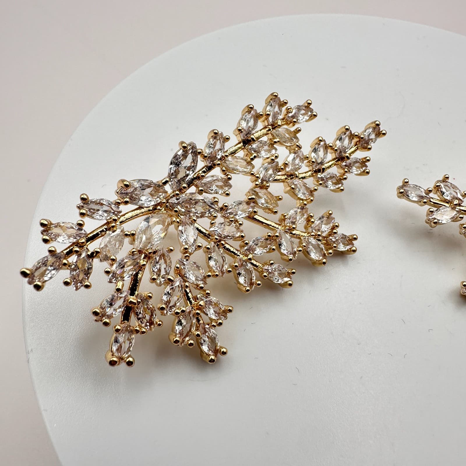Vintage Y2K Gold Tone Branch Marquise Clear Rhinestone Crawler Earrings Jewelry - Thumbnail 5