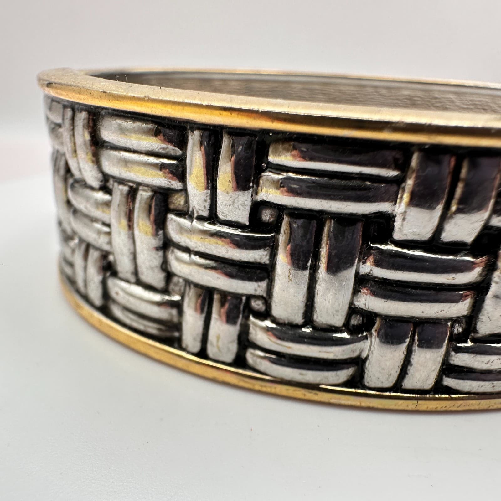 Vintage 90s Basket Weave Textured Cuff Bracelet Women's Classic Fashion Jewelry - Thumbnail 4