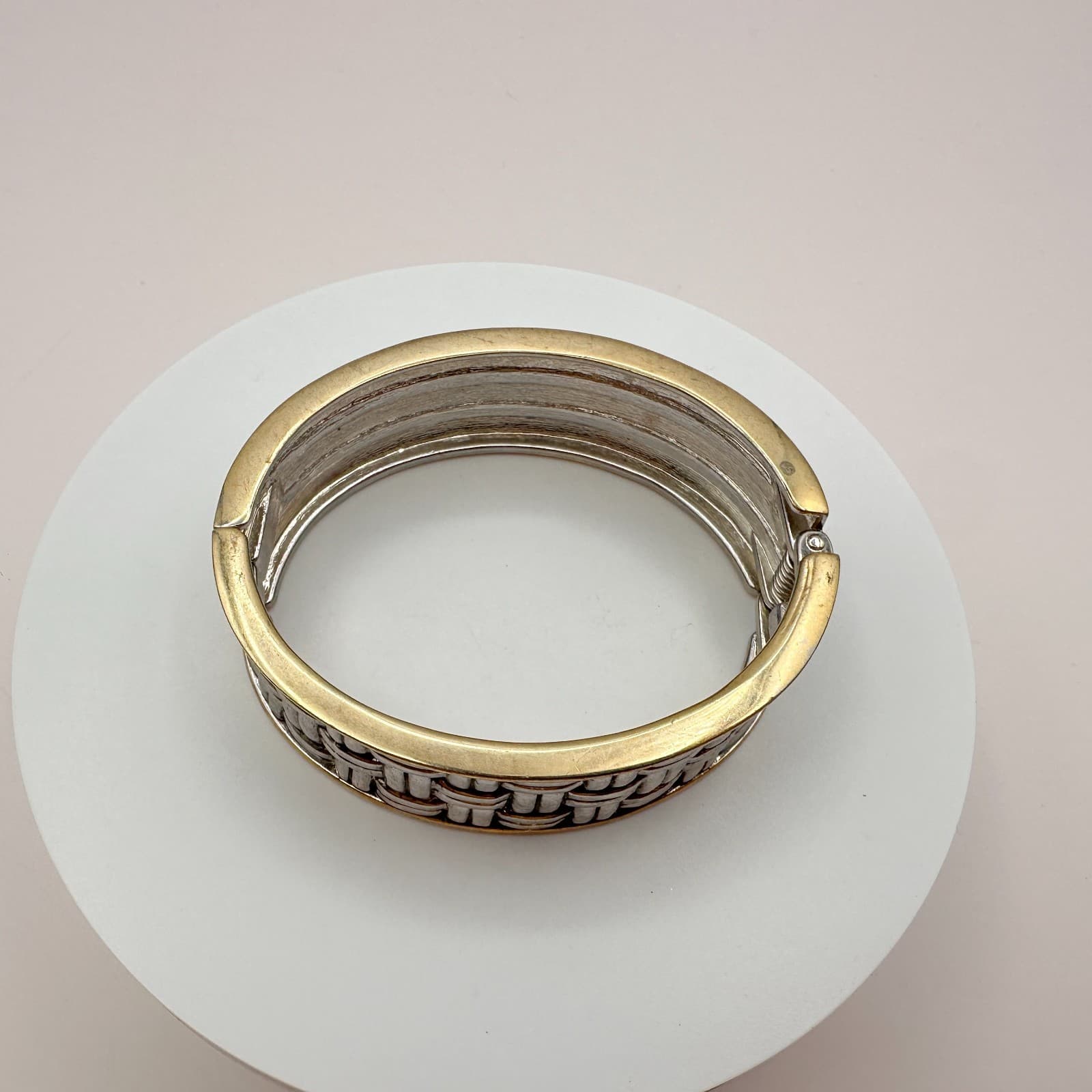 Vintage 90s Basket Weave Textured Cuff Bracelet Women's Classic Fashion Jewelry - Thumbnail 6