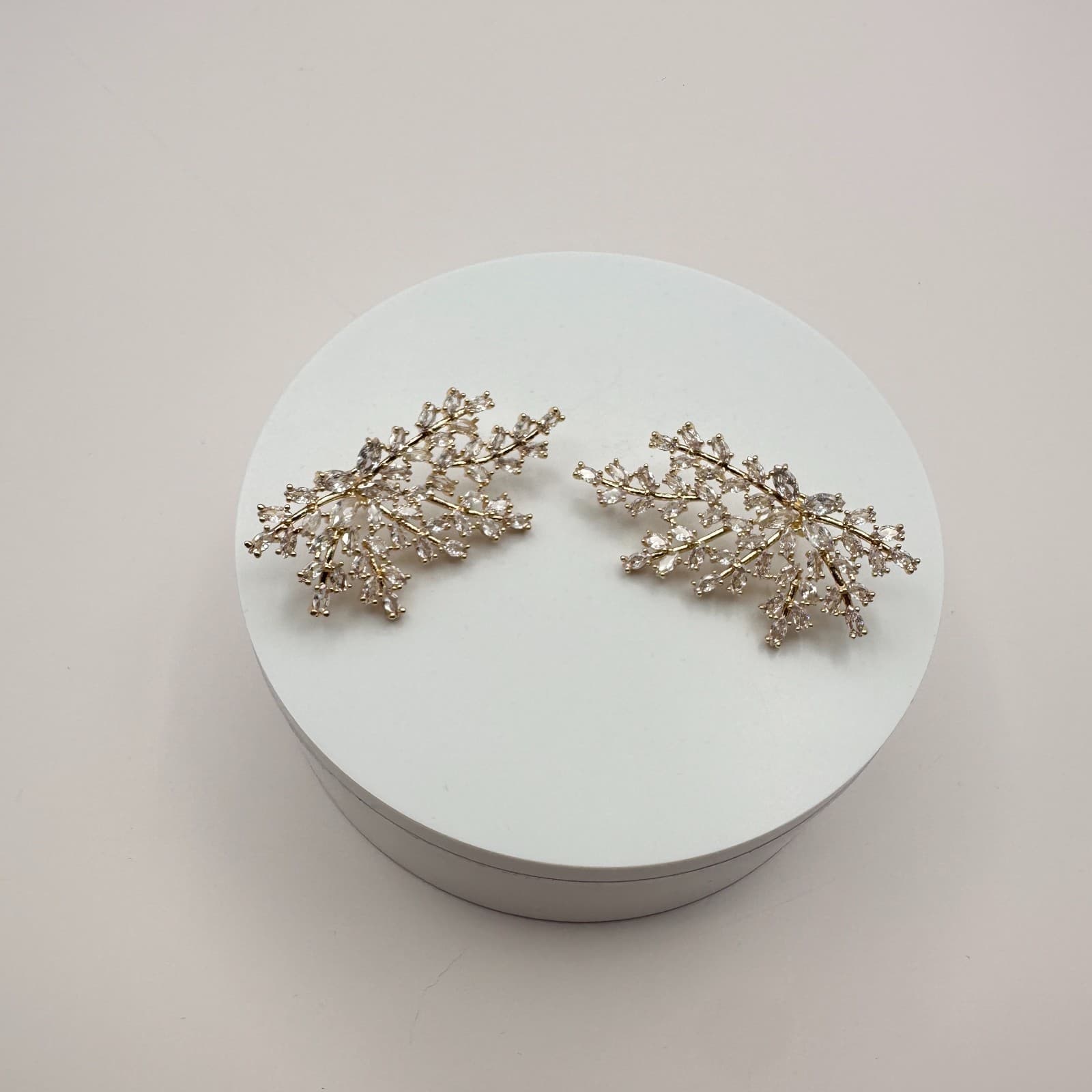 Vintage Y2K Gold Tone Branch Marquise Clear Rhinestone Crawler Earrings Jewelry - Thumbnail 4