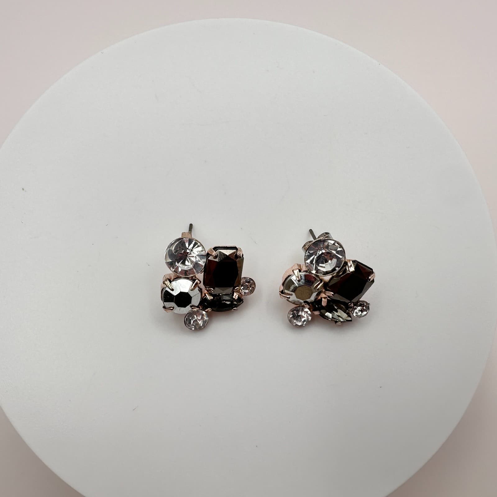 Vintage 80s Smoky Crystal Cluster Stud Earring Rose Gold Tone Statement Jewelry - Thumbnail 3