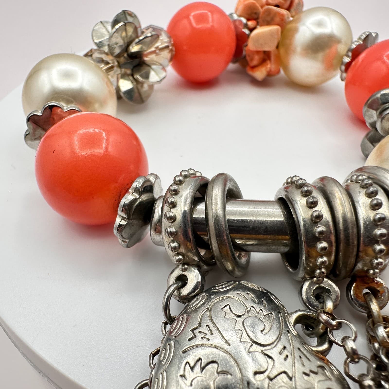Vintage 90s Silver Tone Heart Charm Bracelet Glass Pearl Boho Fashion Jewelry - Thumbnail 4