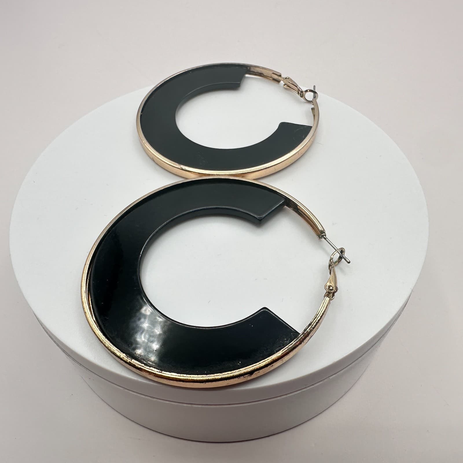 Vintage 90s Black Enamel Gold Tone Hoop Earrings Women's Classic Jewelry