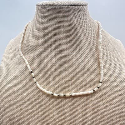 Vintage Y2K White Shell Heishi Beaded Choker Necklace Silver Tone Jewelry - Thumbnail 6