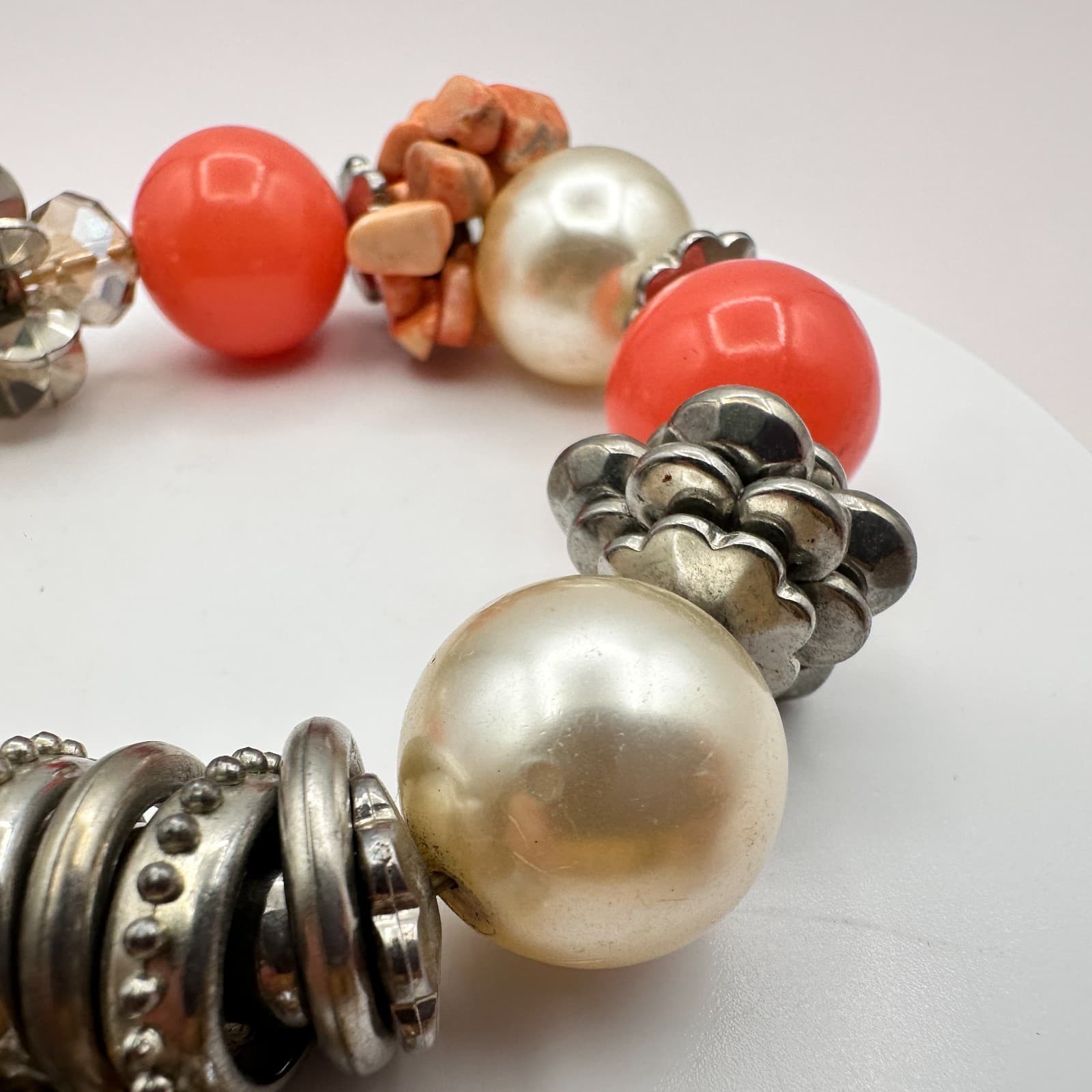 Vintage 90s Silver Tone Heart Charm Bracelet Glass Pearl Boho Fashion Jewelry - Thumbnail 5