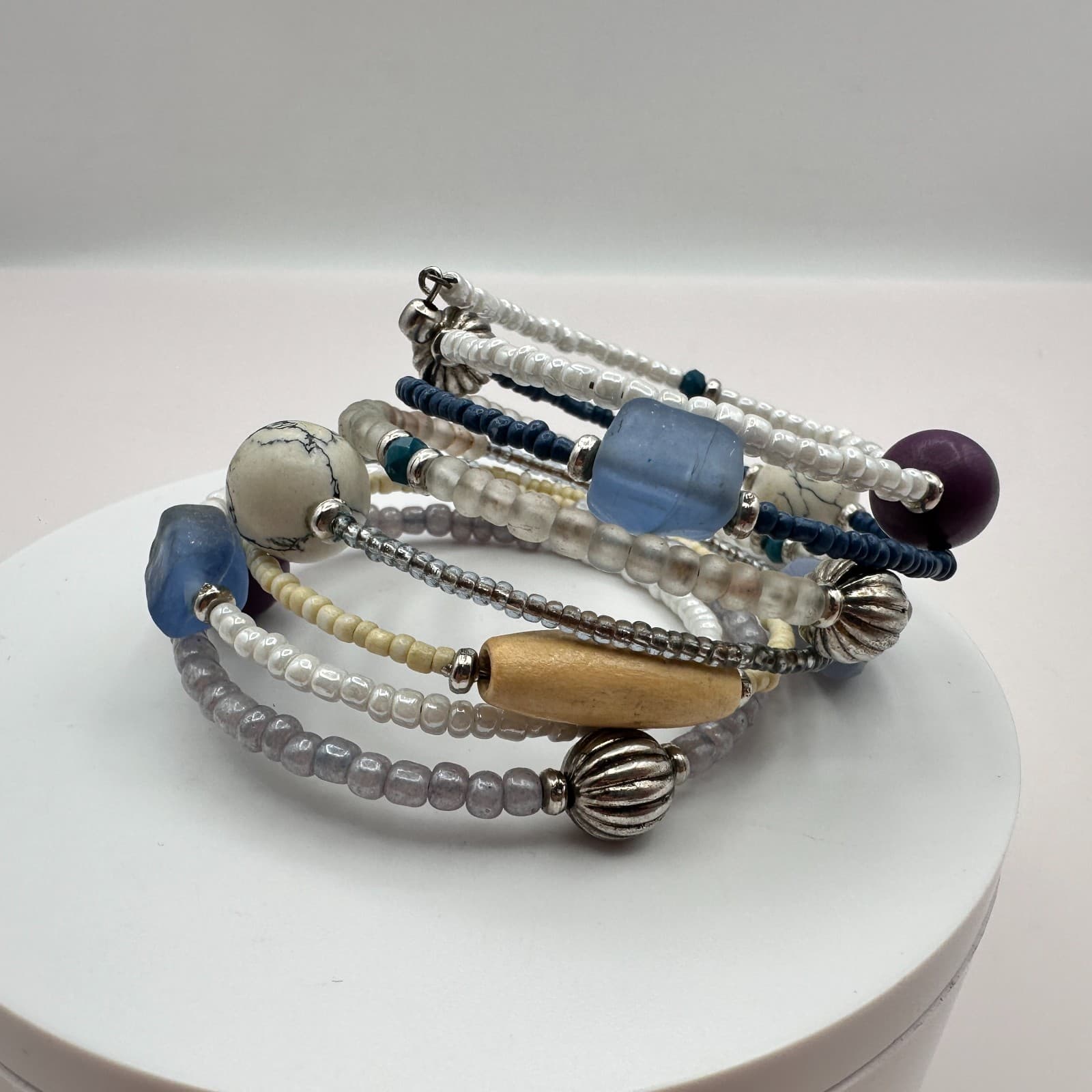 Vintage 90s Multi-Strand Wrap Bracelet Glass Beads Boho Women's Fashion Jewelry - Thumbnail 2