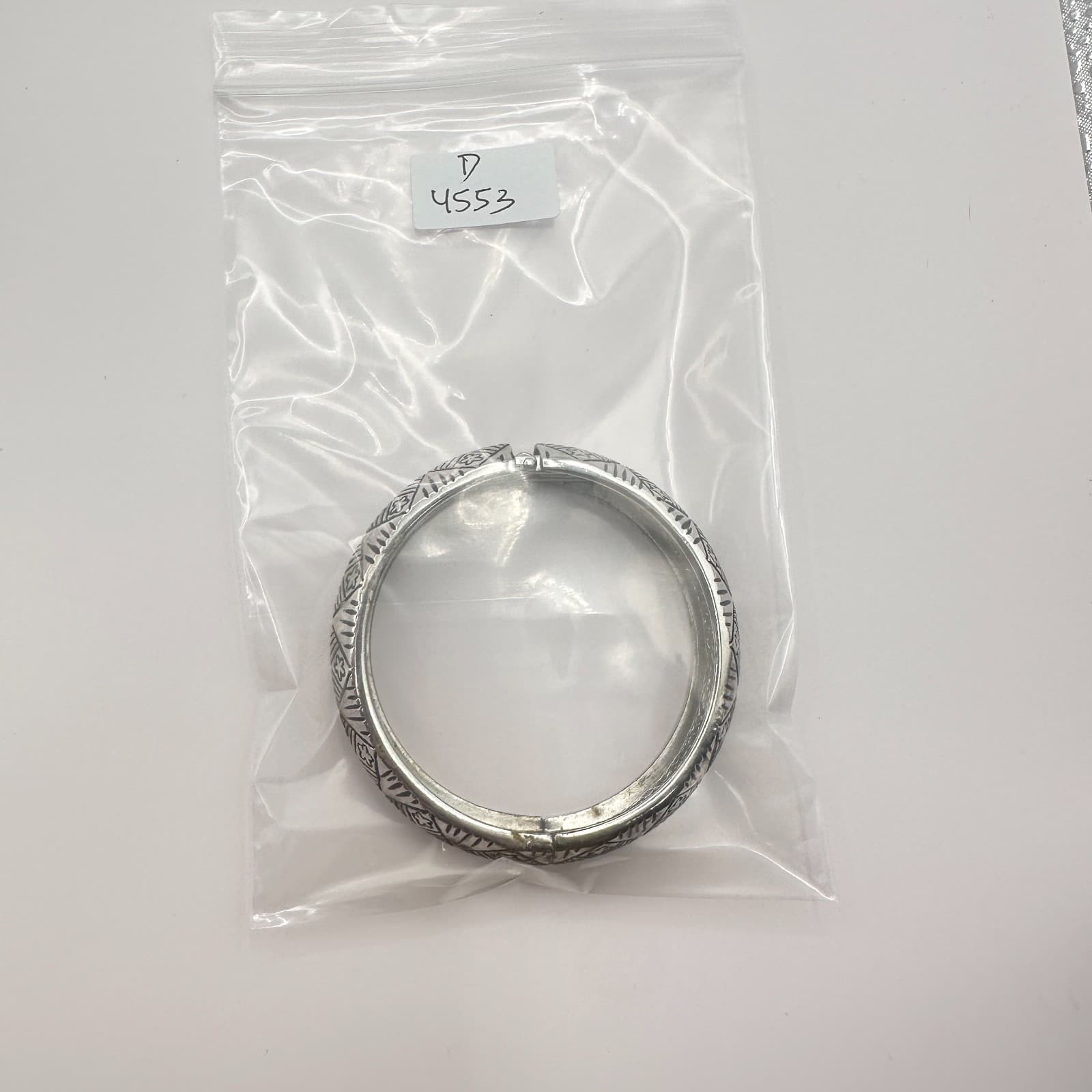 Vintage 90s Silver Tone Geometric Flower Bangle Bracelet Boho Etched Jewelry Y2K - Thumbnail 7