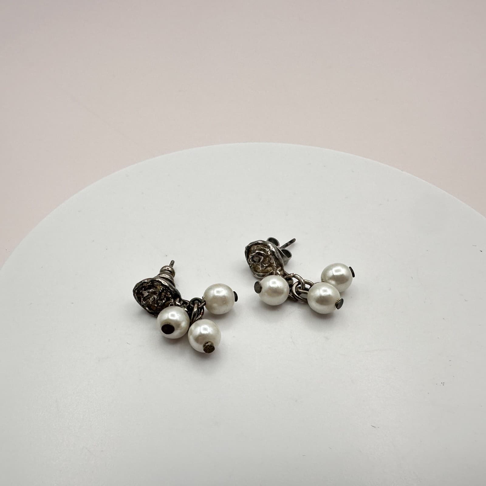 Vintage 90s Silver Tone Faux Pearl Dangle Earrings Women's Classic Jewelry Bib - Thumbnail 5