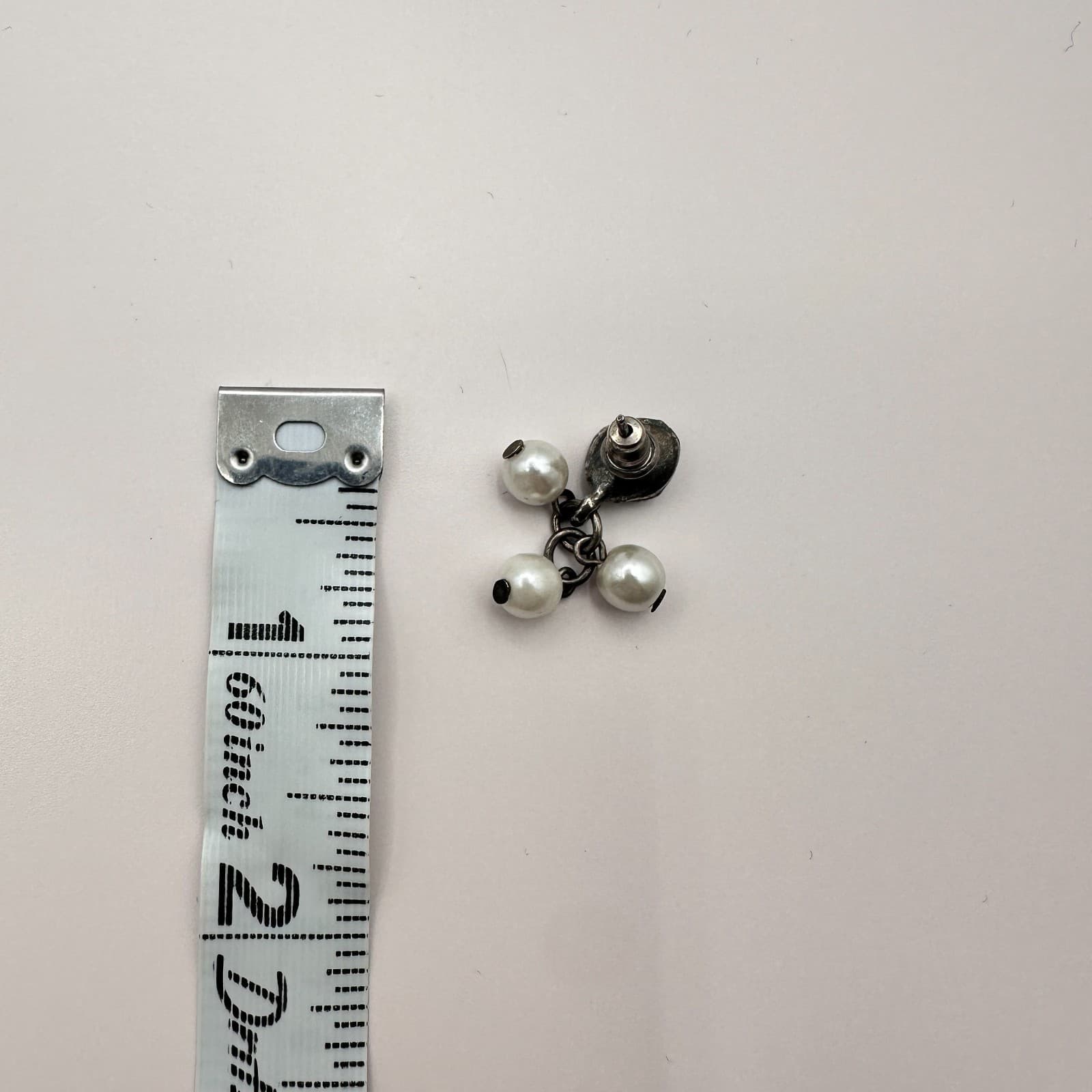 Vintage 90s Silver Tone Faux Pearl Dangle Earrings Women's Classic Jewelry Bib - Thumbnail 6