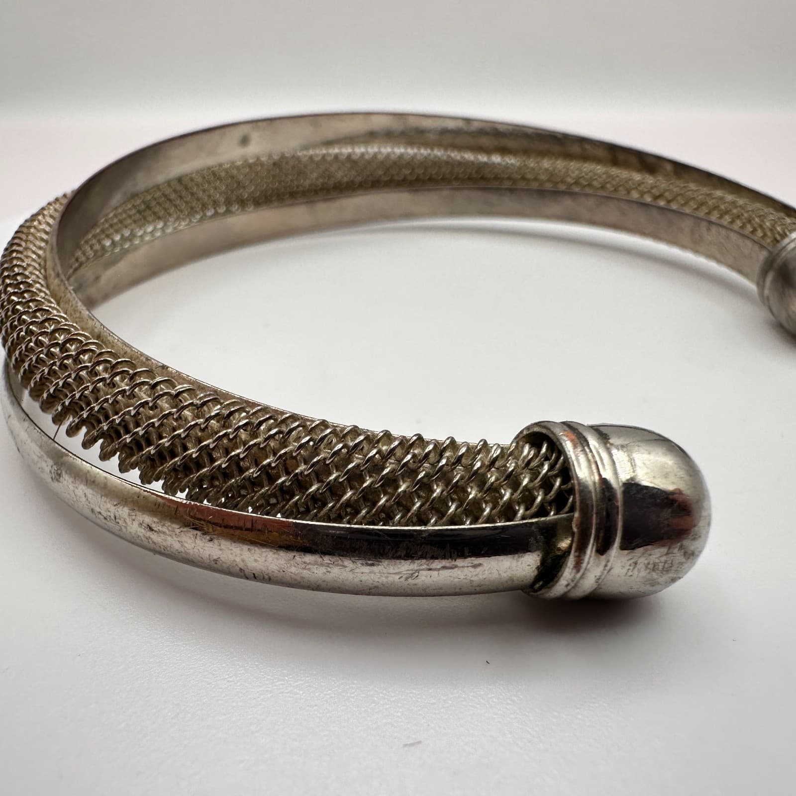 Vintage 90s SilverTone Mesh Cuff Bangle Bracelet Minimalist Boho Fashion Jewelry - Thumbnail 6