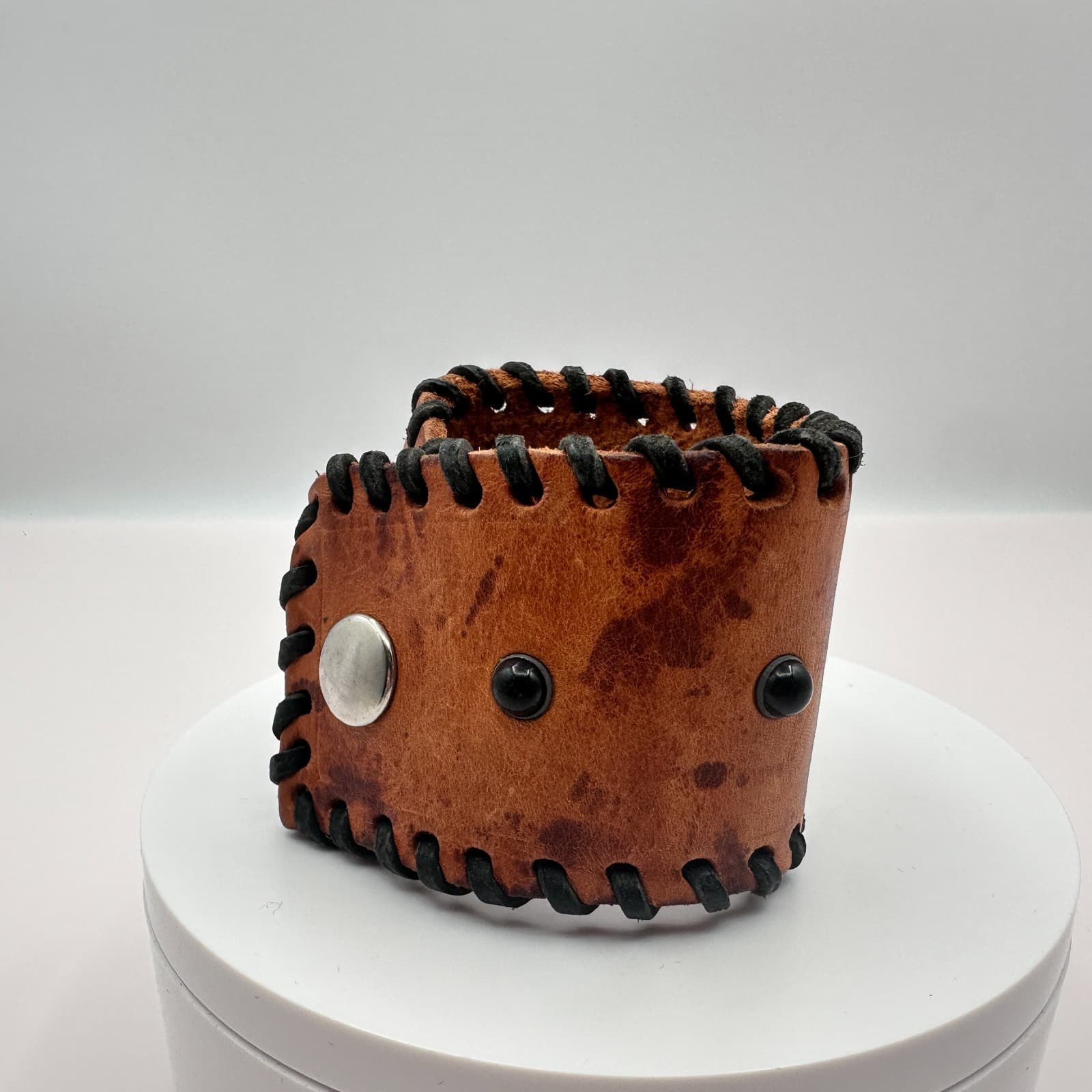 Vintage 90s Brown Leather Hand Bracelet Beaded Boho Classic Fashion Jewelry Y2K - Thumbnail 2