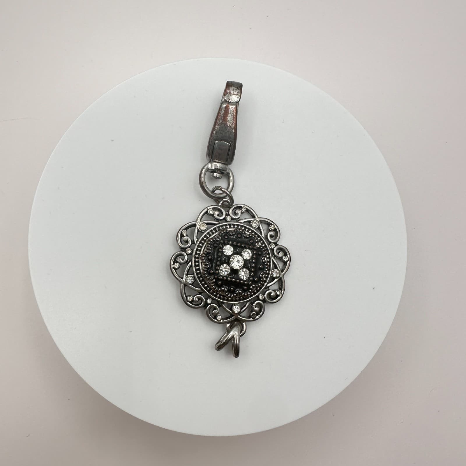 Vintage 90s Silver Tone Black Enamel Clear Glass Filigree Flower Pendant Charm - Thumbnail 2