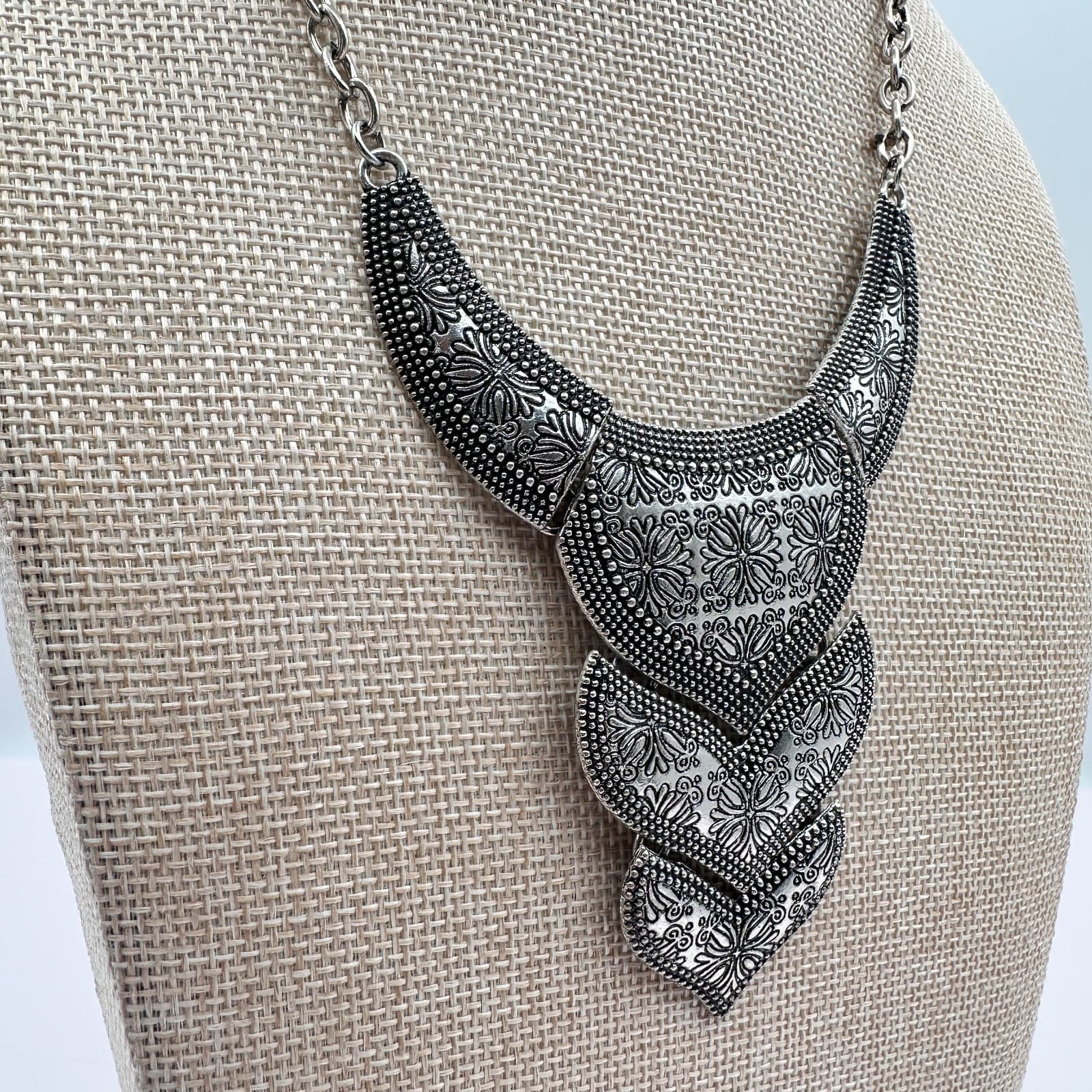 Vintage 90s Silver Tone Texas Temptress Necklace Statement Women's Jewelry - Thumbnail 3