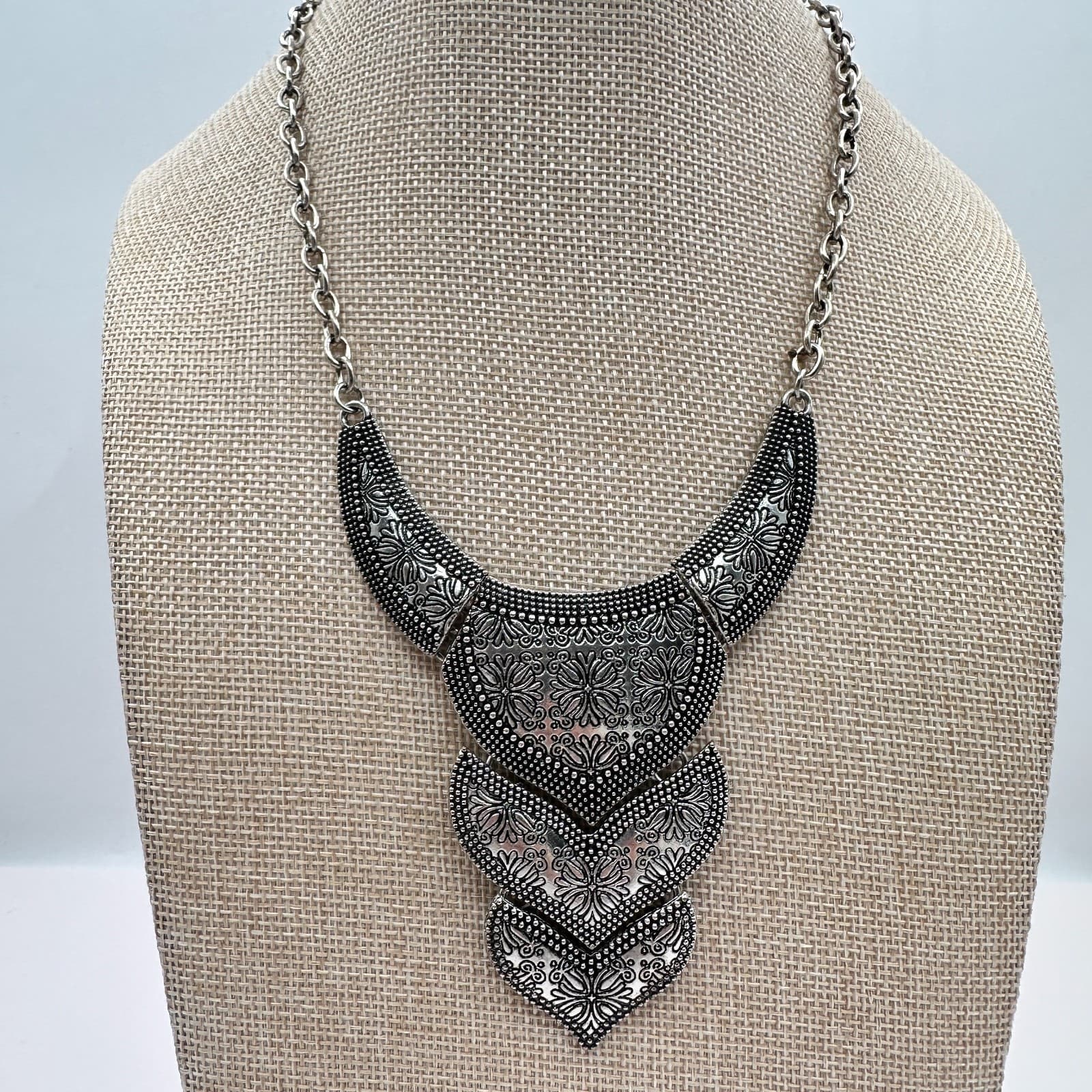 Vintage 90s Silver Tone Texas Temptress Necklace Statement Women's Jewelry - Thumbnail 8