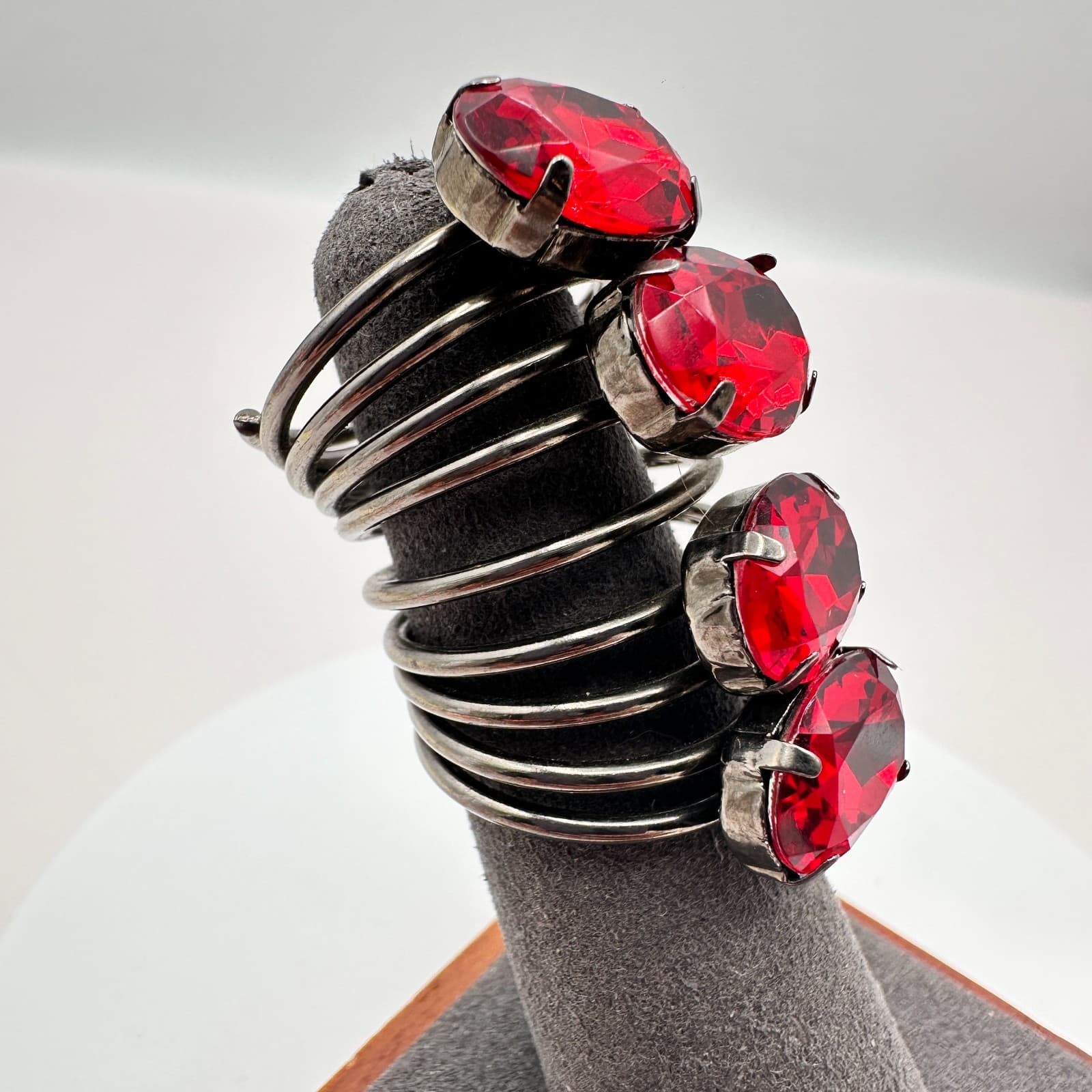 Vintage 90s Silver Tone Red Rhinestone Chunky Coil Spiral Ring Women's Jewelry - Thumbnail 2