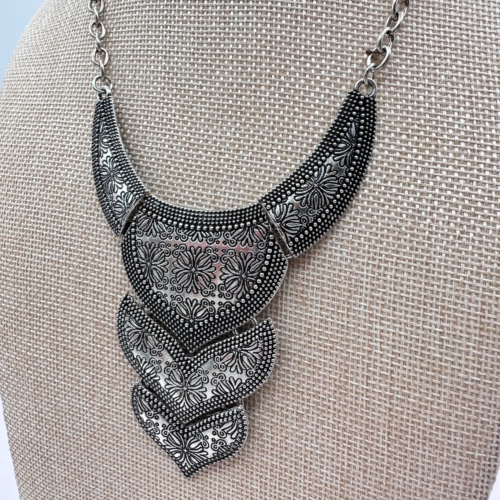 Vintage 90s Silver Tone Texas Temptress Necklace Statement Women's Jewelry - Thumbnail 5