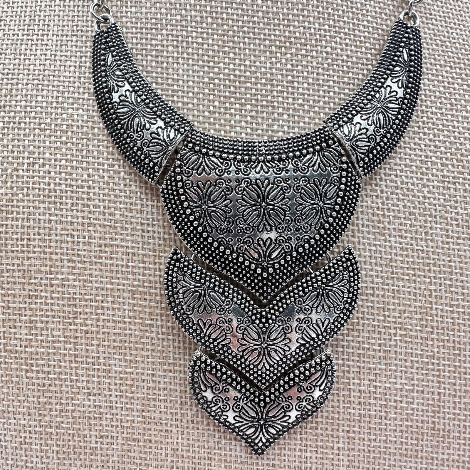 Vintage 90s Silver Tone Texas Temptress Necklace Statement Women's Jewelry - Thumbnail 2