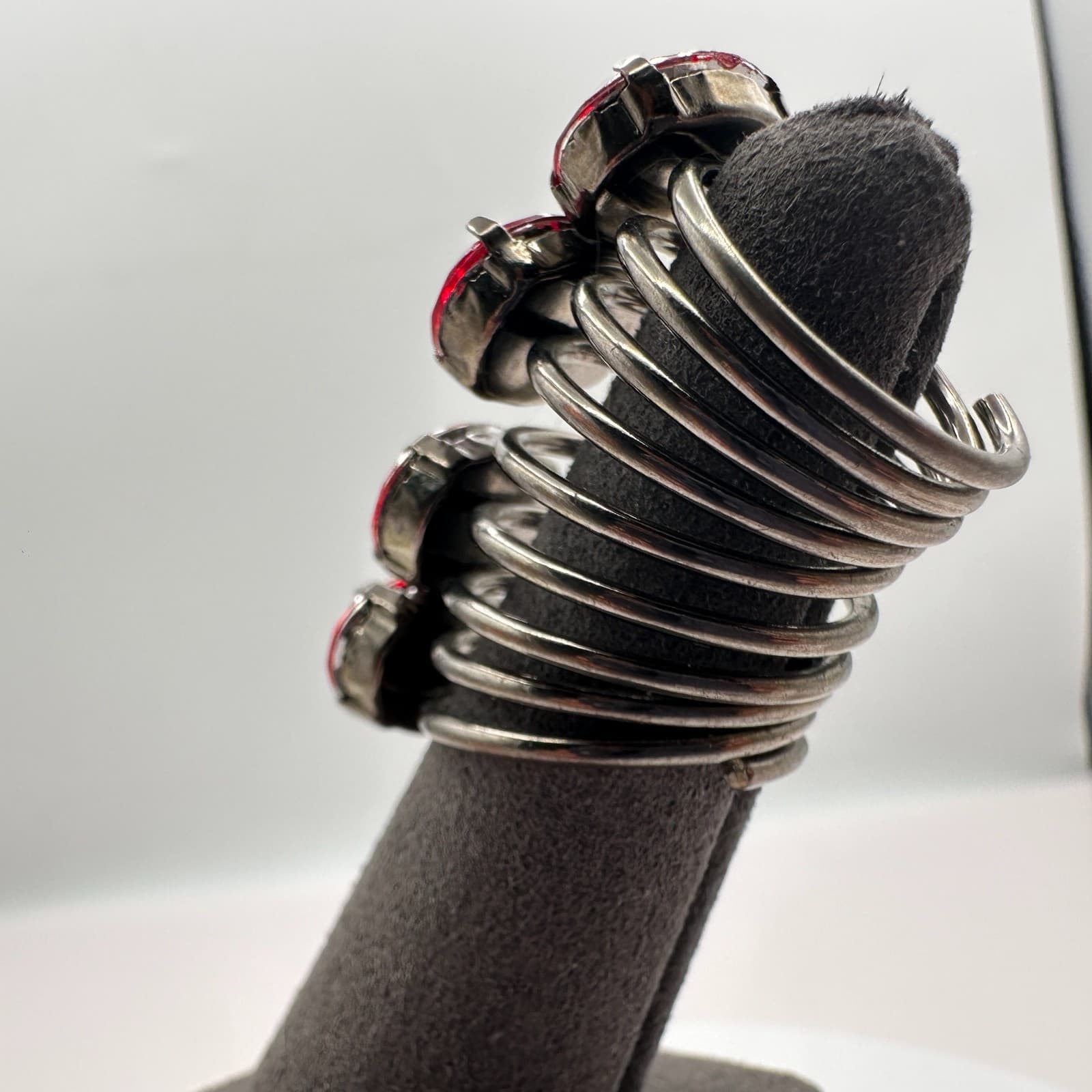 Vintage 90s Silver Tone Red Rhinestone Chunky Coil Spiral Ring Women's Jewelry - Thumbnail 4