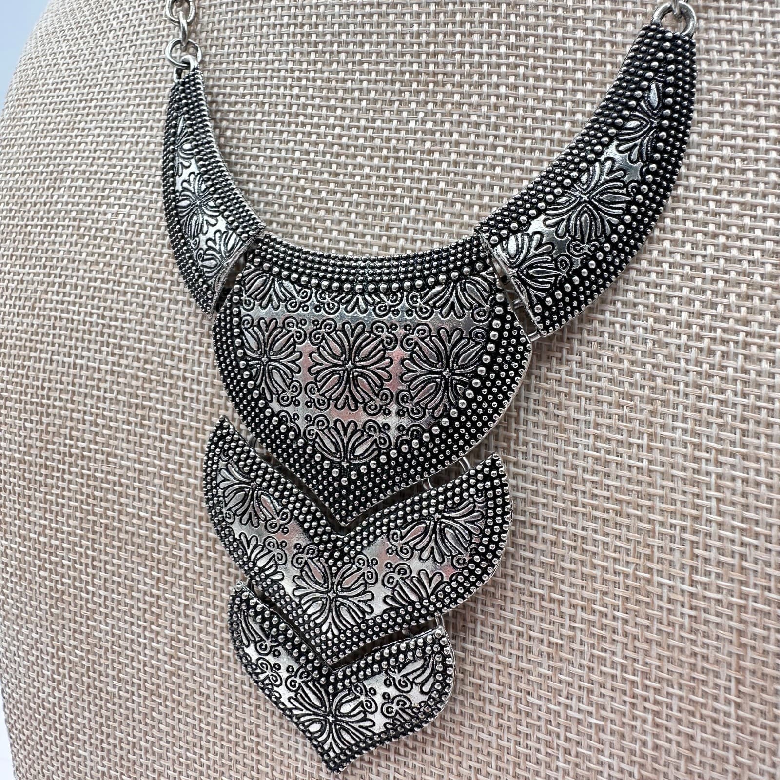 Vintage 90s Silver Tone Texas Temptress Necklace Statement Women's Jewelry - Thumbnail 6