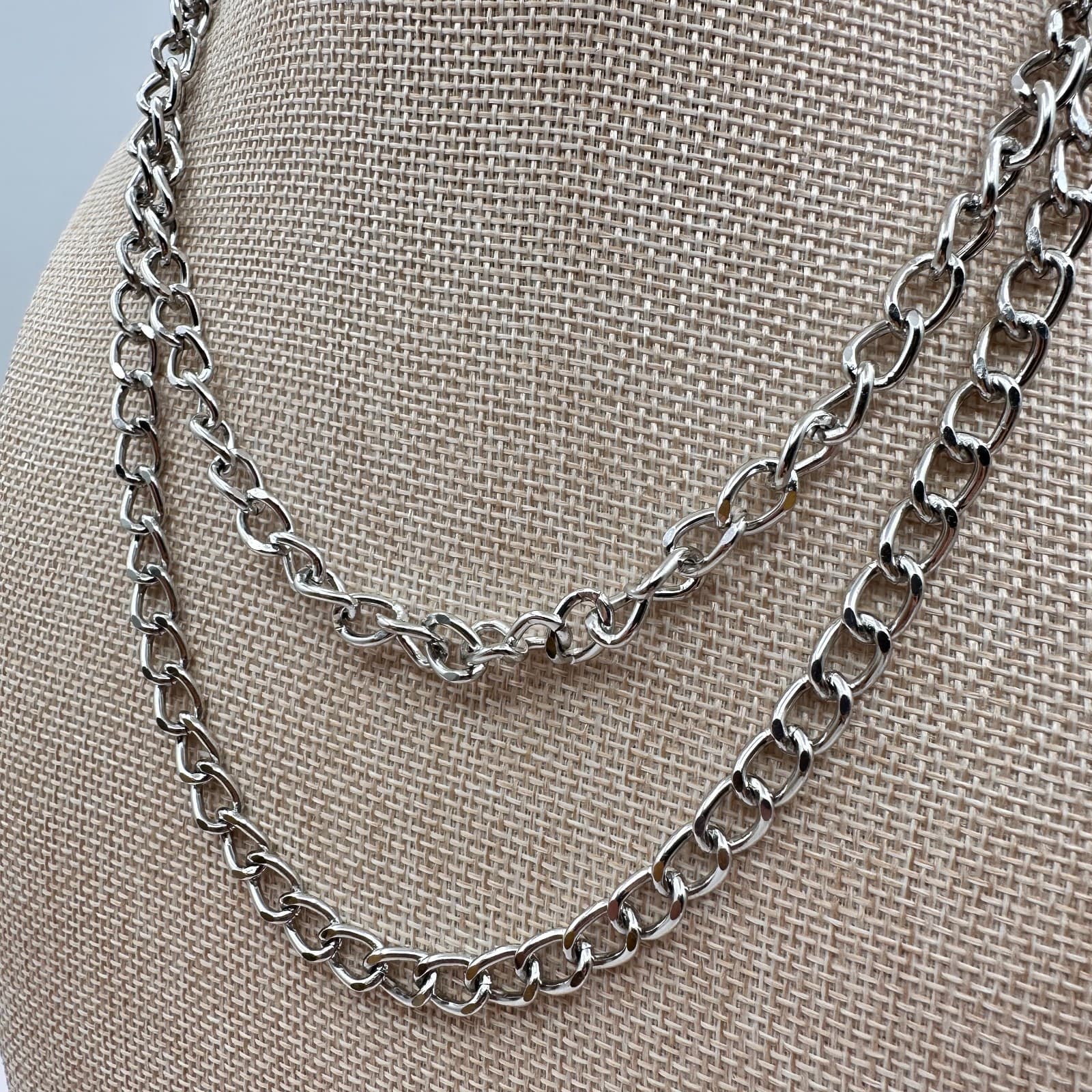 Vintage 90s Silver Tone Double Layer Curb Link Chain Necklace Women's Jewelry - Thumbnail 2