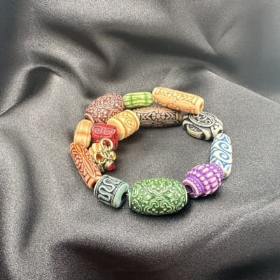Vintage Y2K Gold Tone Charm Carved Beaded Stretch Statement Bracelet Jewelry - Thumbnail 7