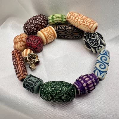Vintage Y2K Gold Tone Charm Carved Beaded Stretch Statement Bracelet Jewelry - Thumbnail 2