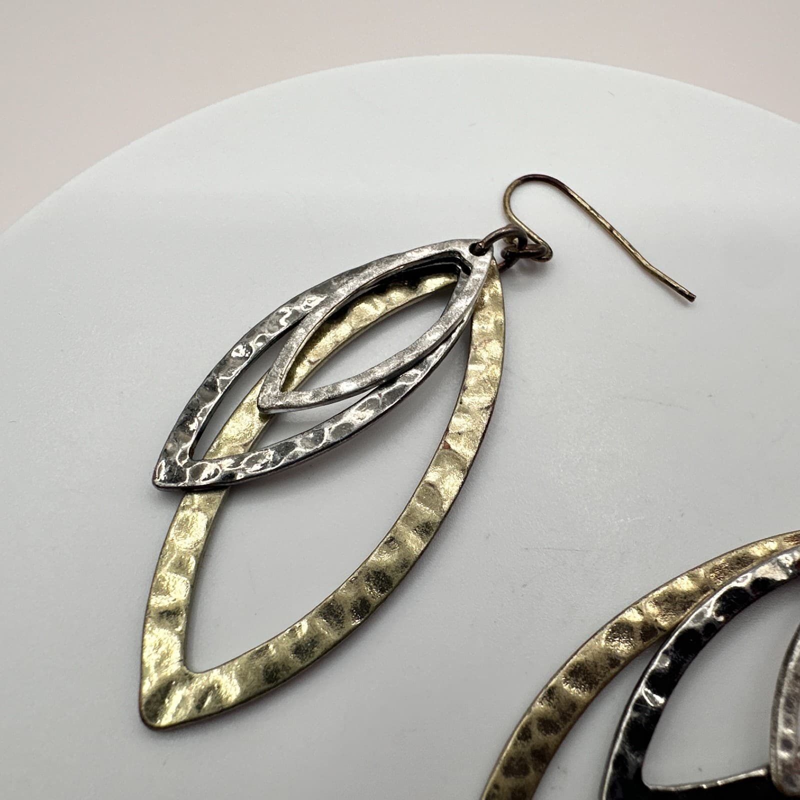 Vintage 90s Metal Hammered Open Marquise Dangle Earrings Classic Fashion Jewelry - Thumbnail 6