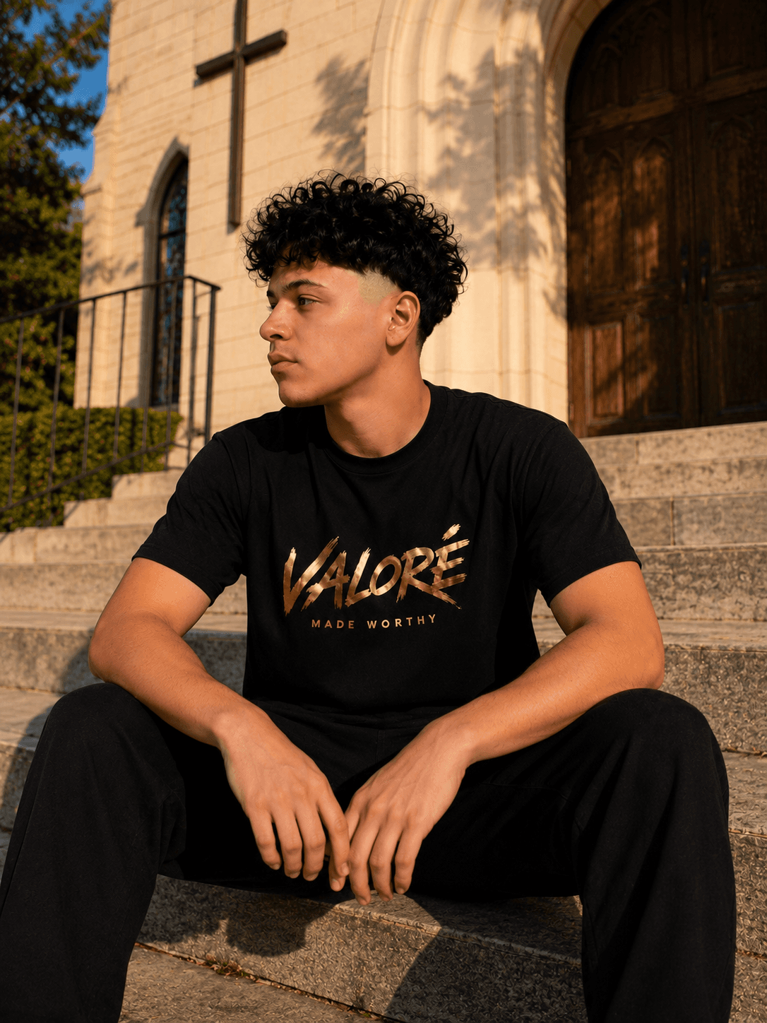 Black & Gold Edition - Thumbnail 2