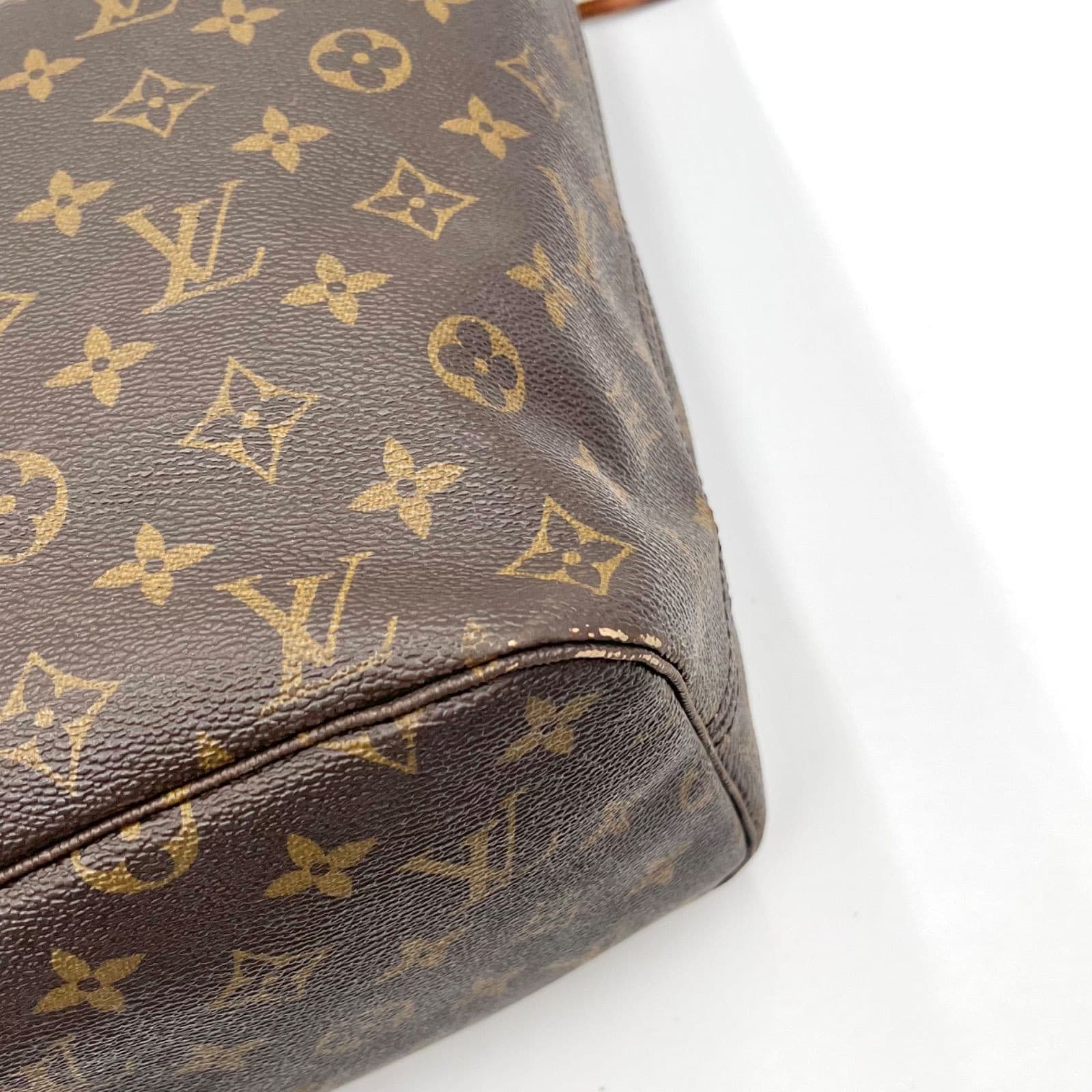 Louis Vuitton Neverfull MM Monogram Tote Bag - Thumbnail 15