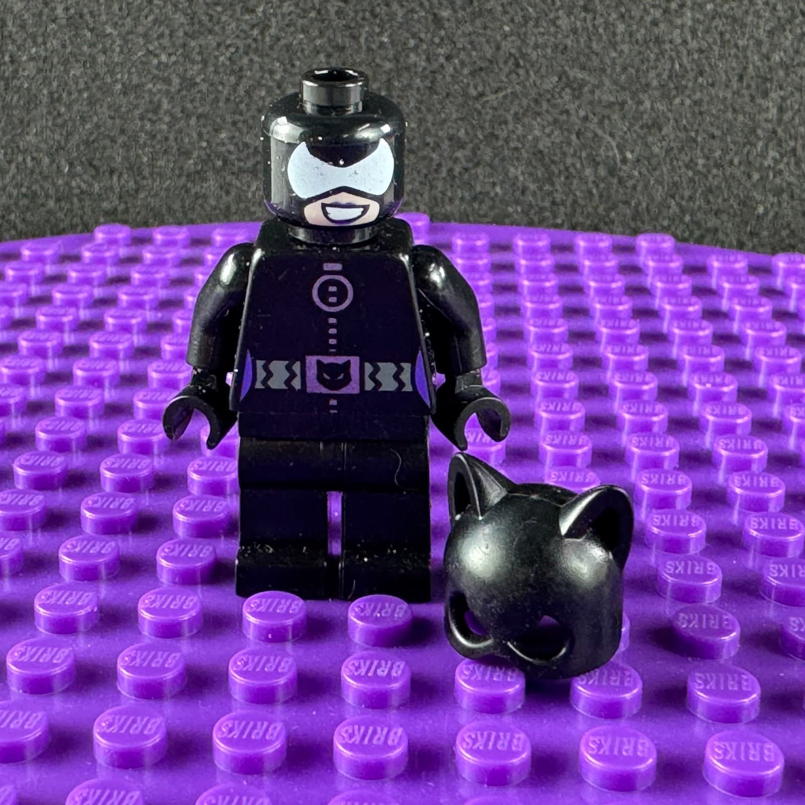 Retired Lego DC Super Heroes Catwoman Minifigure sh0243 76061 Batman DC - Thumbnail 7