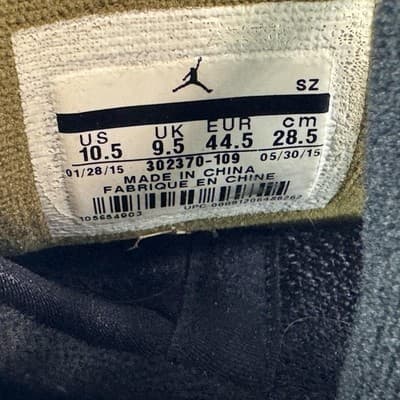 Air Jordan 9 Retro Shoes Mens Size 10.5 White Militia Green Statue 302370-109 - Thumbnail 9