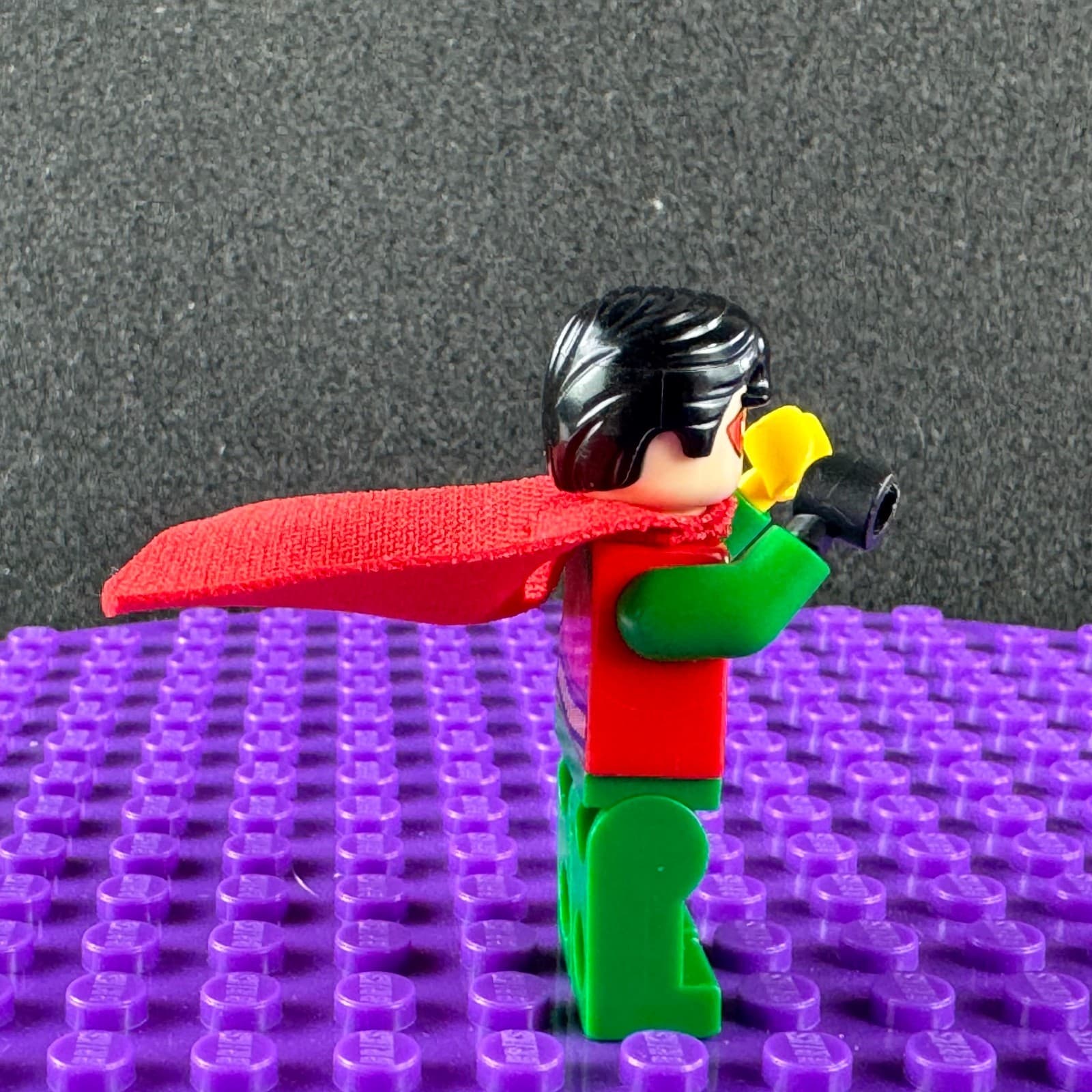 Retired LEGO® Super Heroes Robin Minifigure Red Mask Batman 2 DC 10753 sh0514 - Thumbnail 3