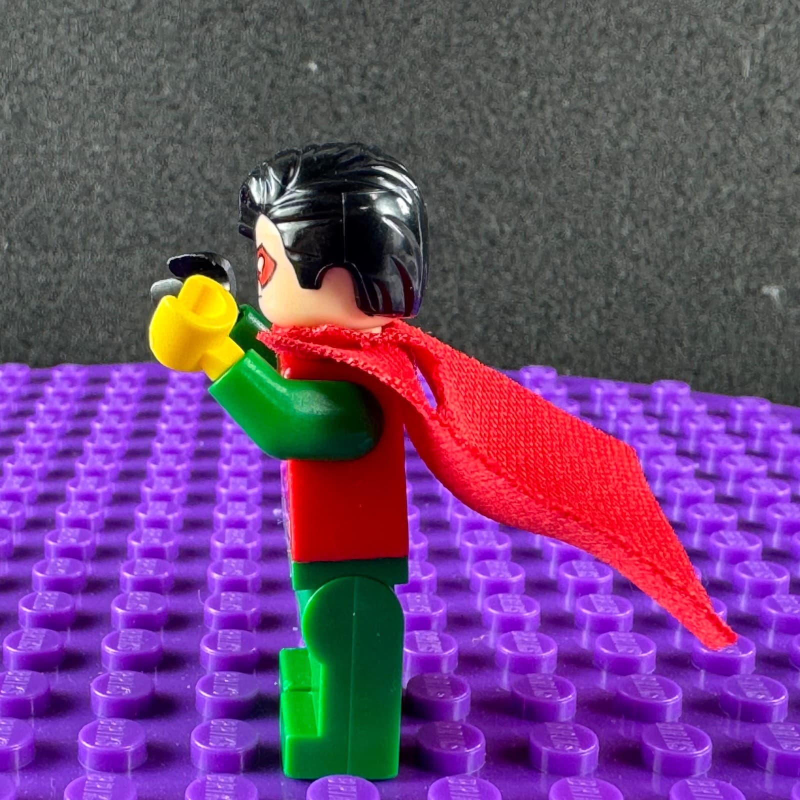 Retired LEGO® Super Heroes Robin Minifigure Red Mask Batman 2 DC 10753 sh0514 - Thumbnail 5
