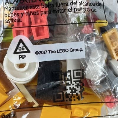 Retired LEGO Parts Pieces Bag 3 Multicolor Bricks Elements Yellow Red Green Lot - Thumbnail 3