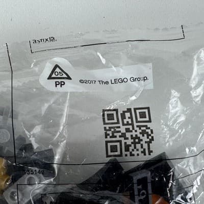 Retired LEGO Black Parts Bag 9 Sealed Bricks Plates Lot 2017 Pieces Building - Thumbnail 2