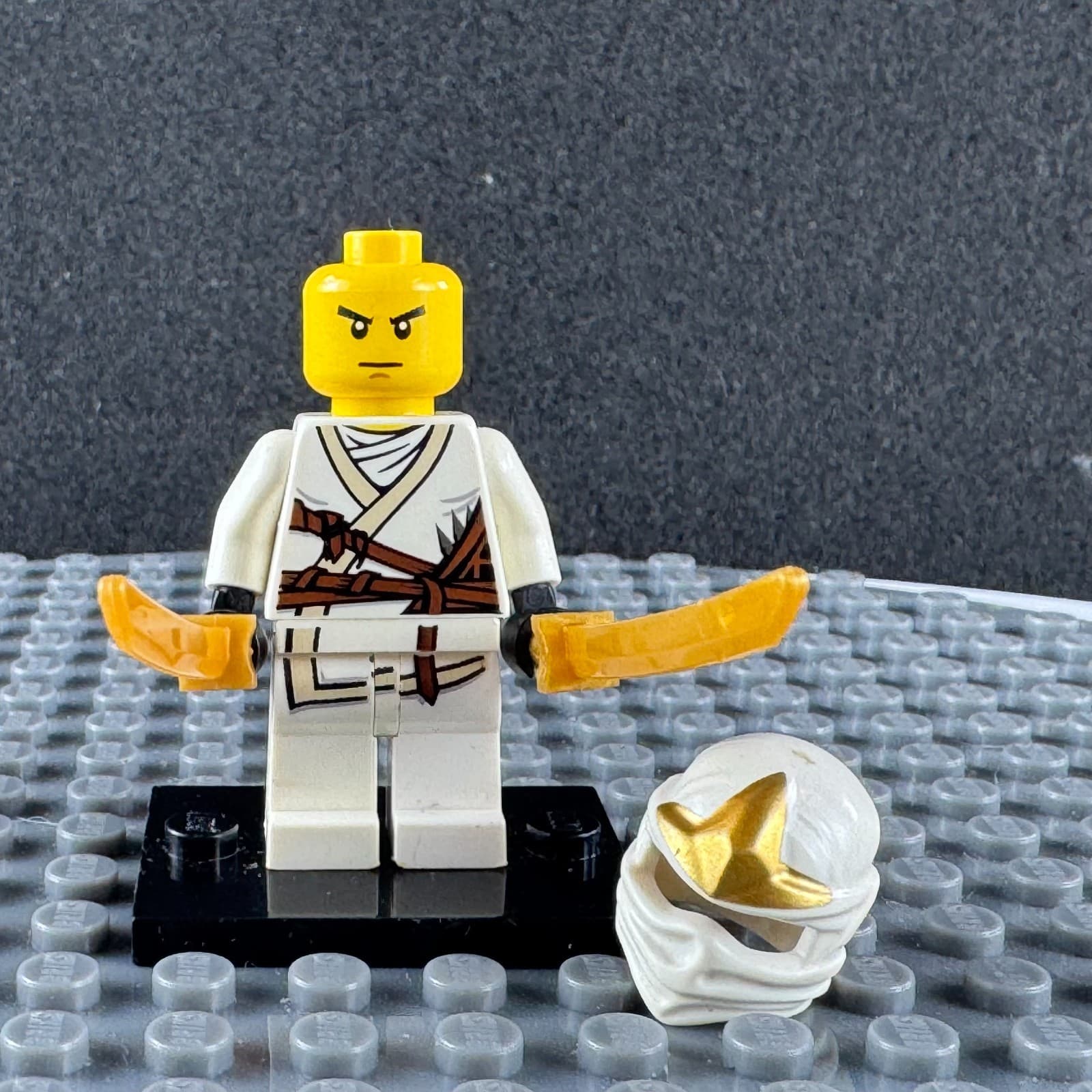 Retired LEGO® Ninjago Minifigure - Zane ZX - Rise of Snakes NJO0053 30086 - Thumbnail 3