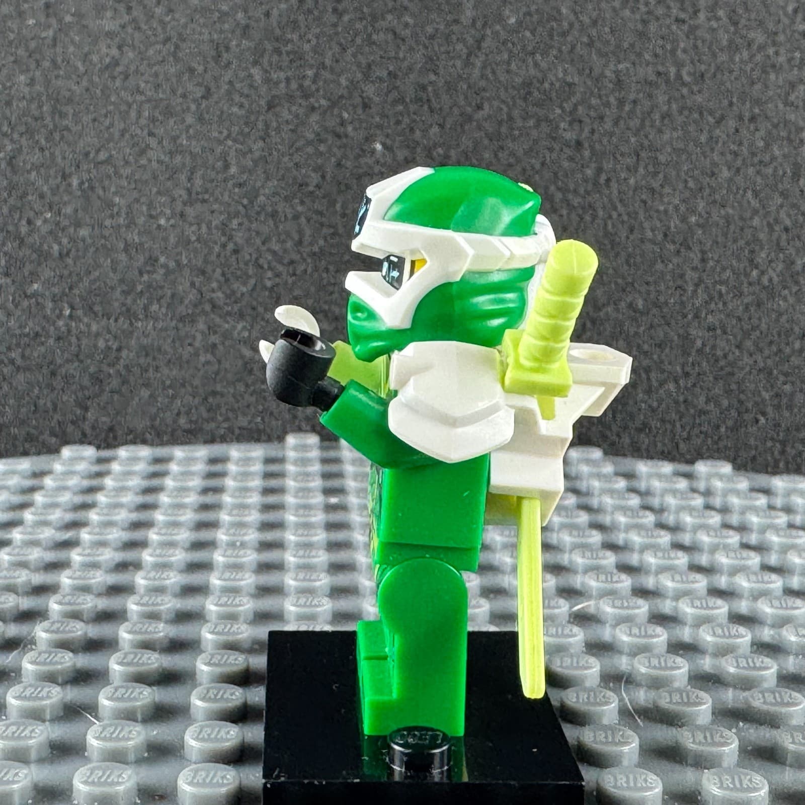Retired Lego Ninjago Digi Lloyd Minifigure njo0570 Empire Temple of Madness - Thumbnail 6