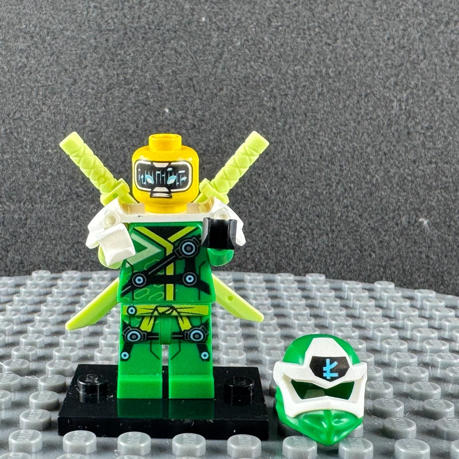 Retired Lego Ninjago Digi Lloyd Minifigure njo0570 Empire Temple of Madness - Thumbnail 3
