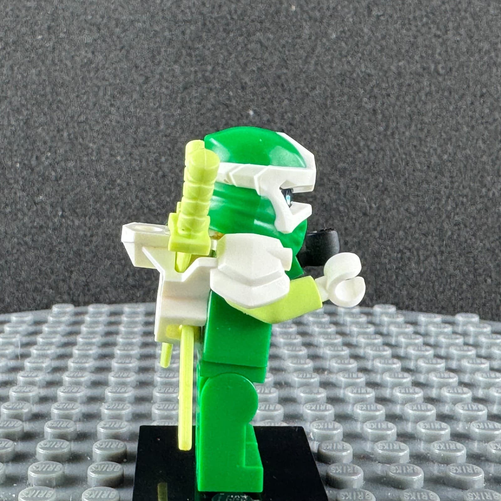 Retired Lego Ninjago Digi Lloyd Minifigure njo0570 Empire Temple of Madness - Thumbnail 4