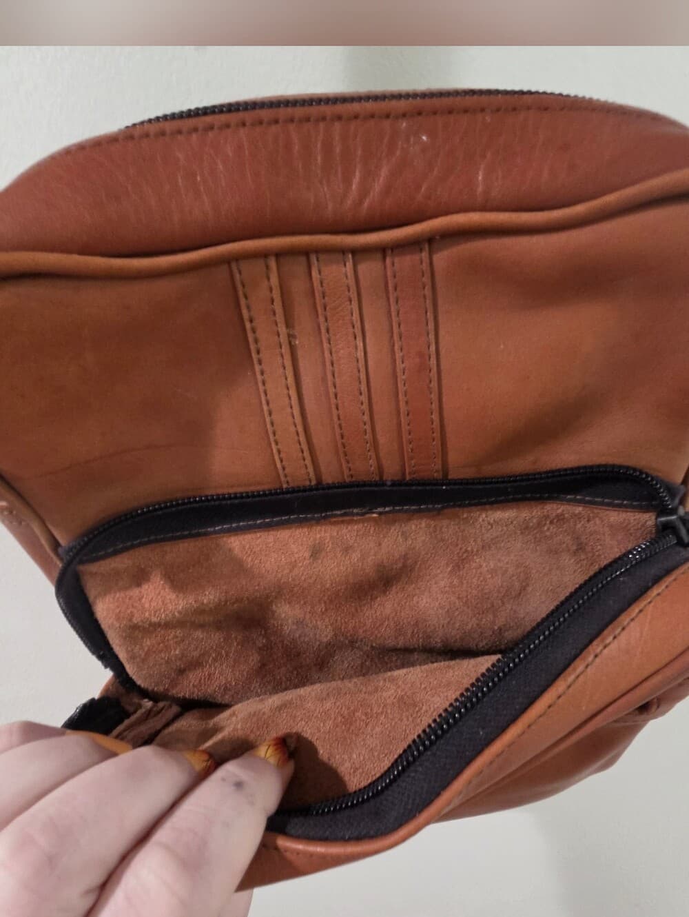 BERNARDO NY BROWN Leather Crossbody Bag. ð GORGEOUS SAKS - Thumbnail 3