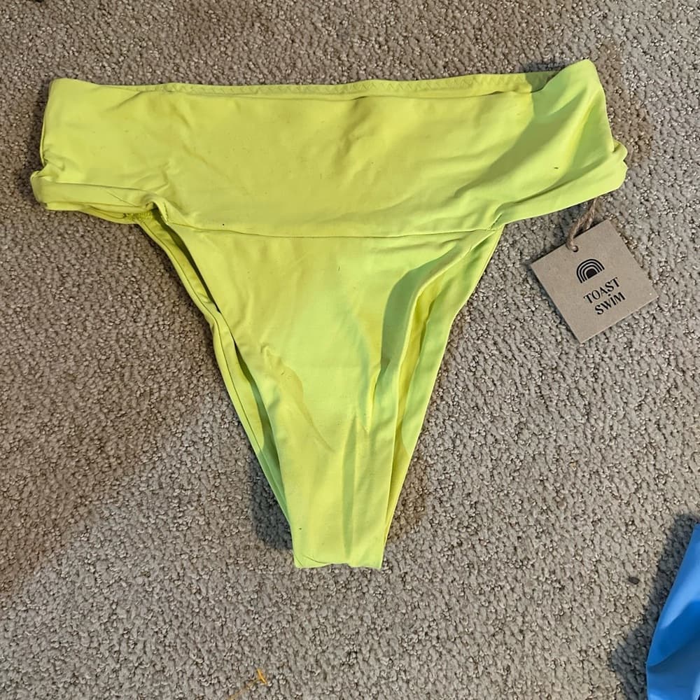 NWT Toast x Free People banded bikini bottoms Daiquiri