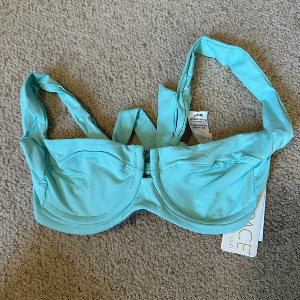 NWT L*Space Camellia bikini top light blue