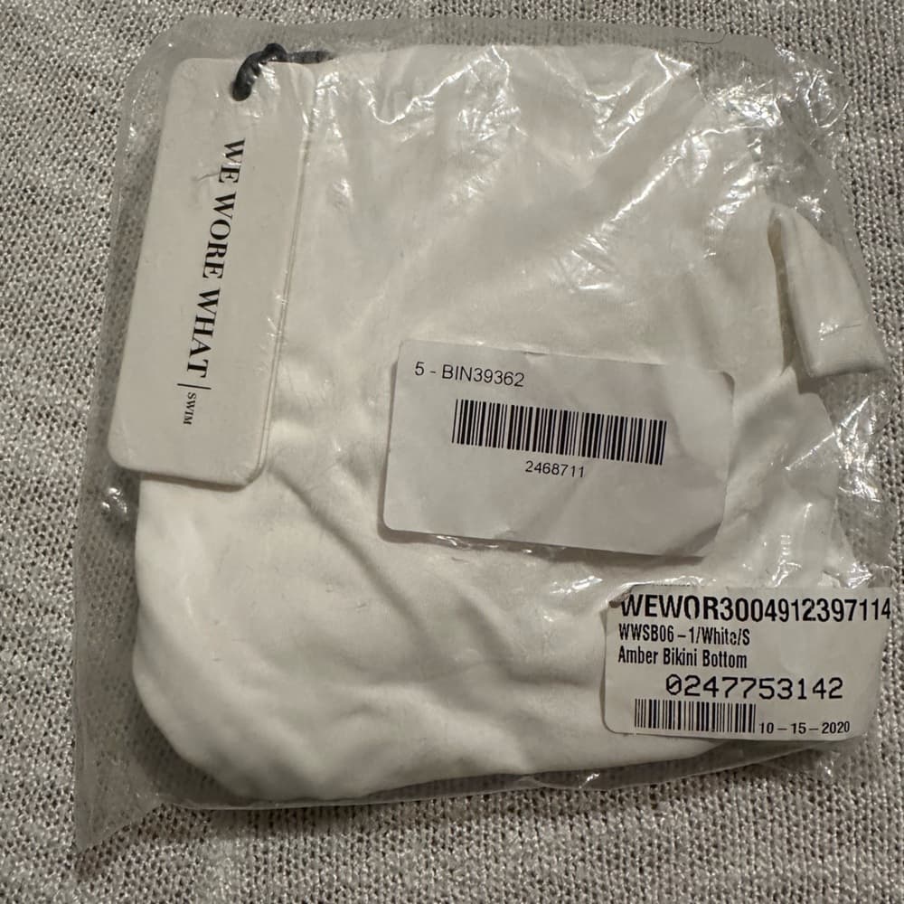 NWT WeWoreWhat Amber bow bikini bottoms white