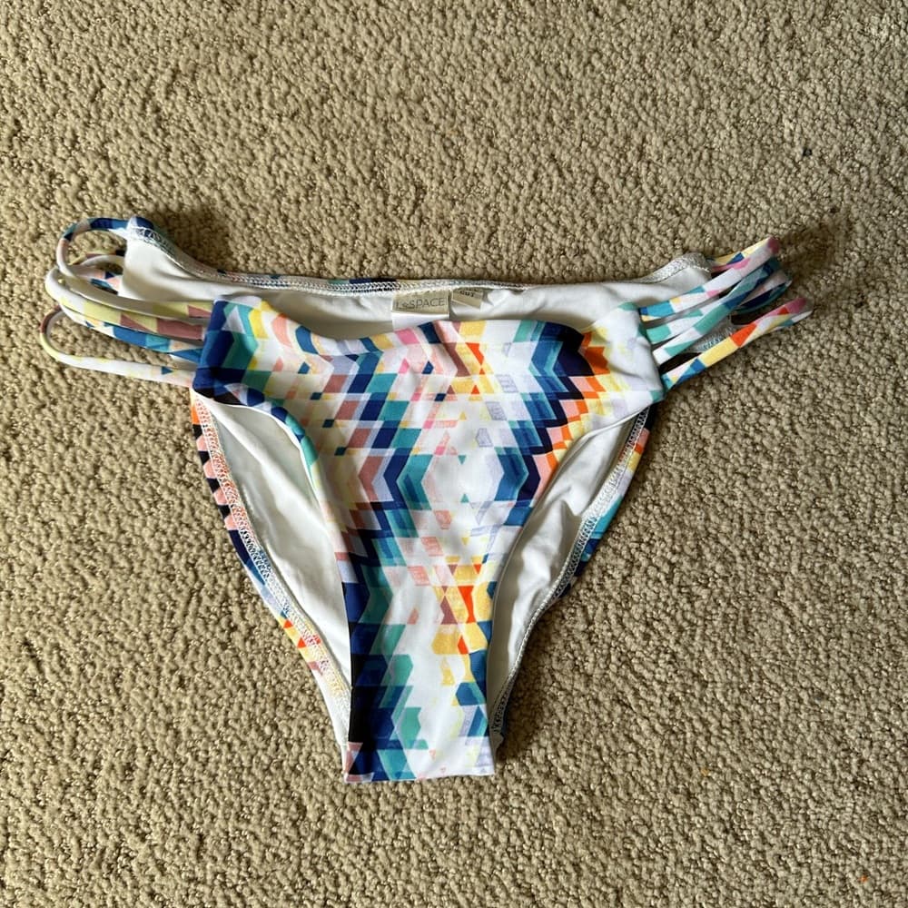 NWOT L*Space low down bikini bottoms - Thumbnail 4