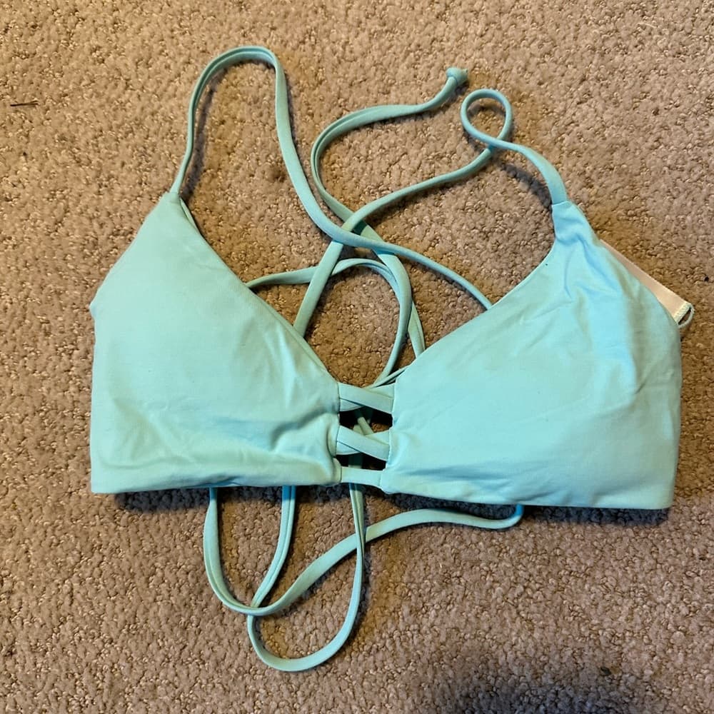 NWOT L*Space Flynn cutout bikini top sea foam - Thumbnail 2