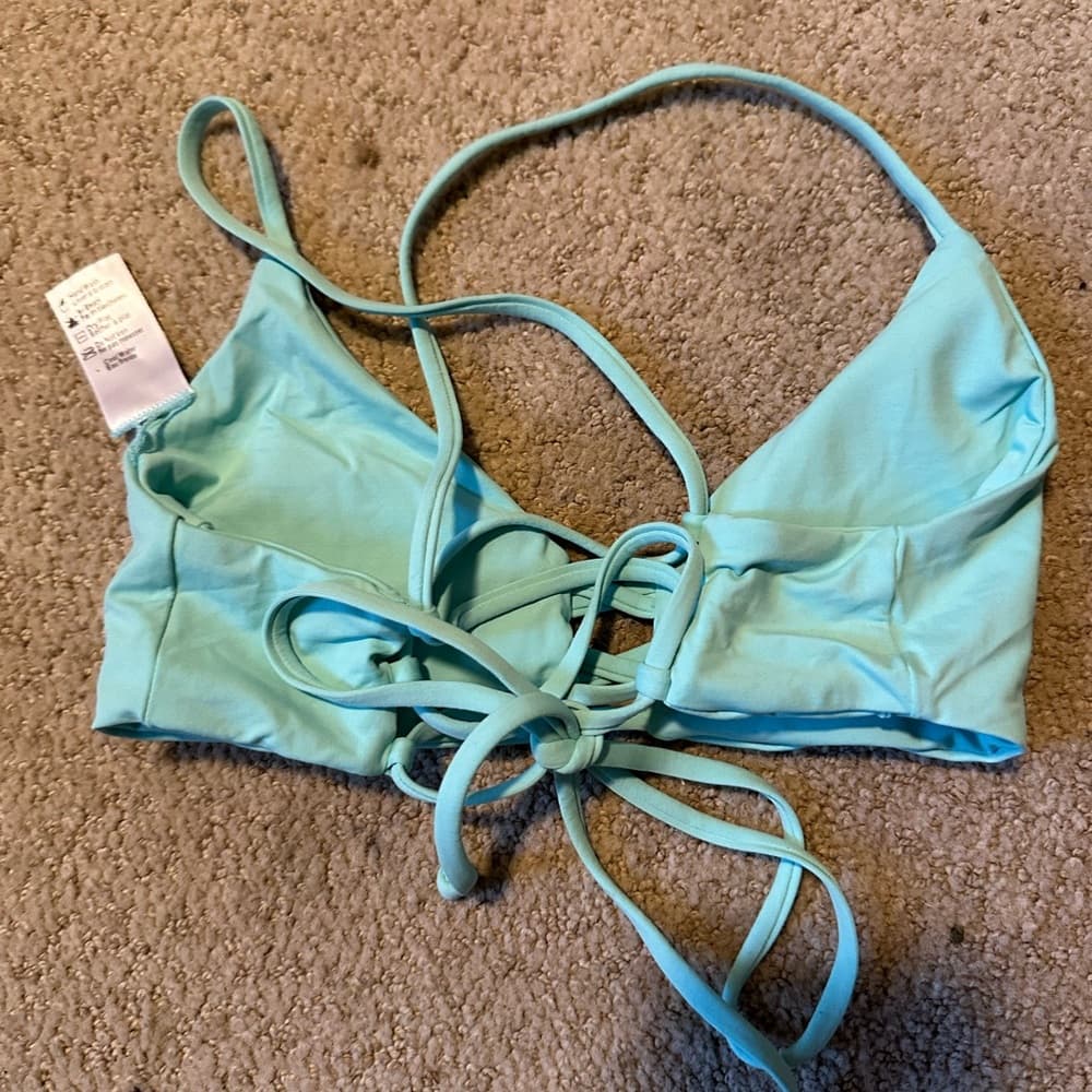NWOT L*Space Flynn cutout bikini top sea foam - Thumbnail 3